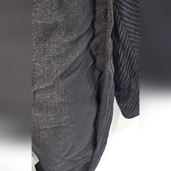 Giorgio Armani Black Floral Embellished Blouse - Picture 8 of 13